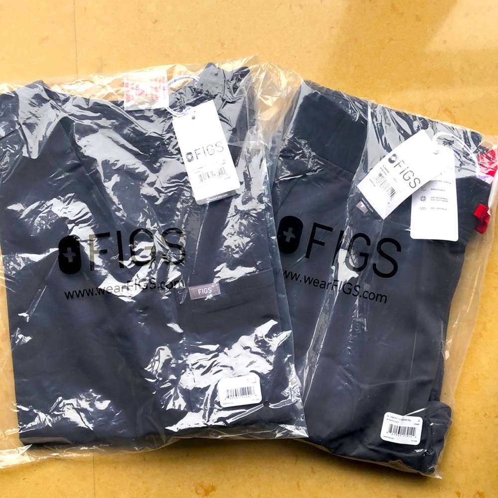 NWT Figs Charcoal Catarina top and Zamora Jogger bottoms